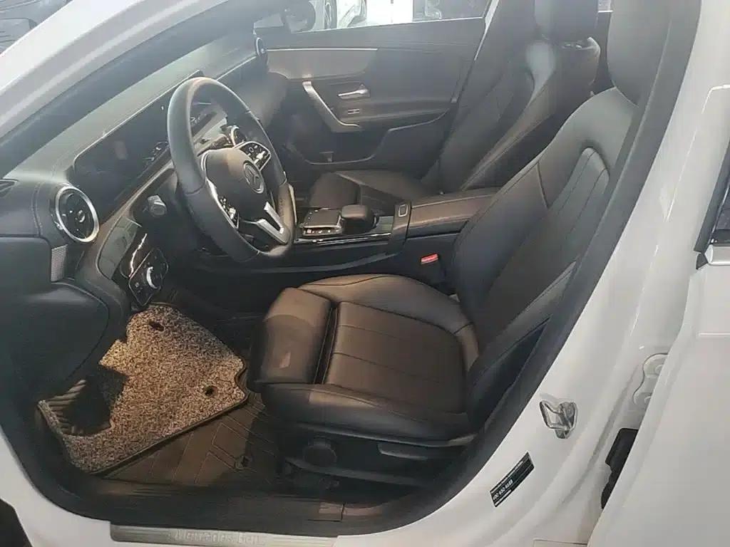 2021 Mercedes-Benz A-Class A 180 L Sport Sedan — миниатюра 15
