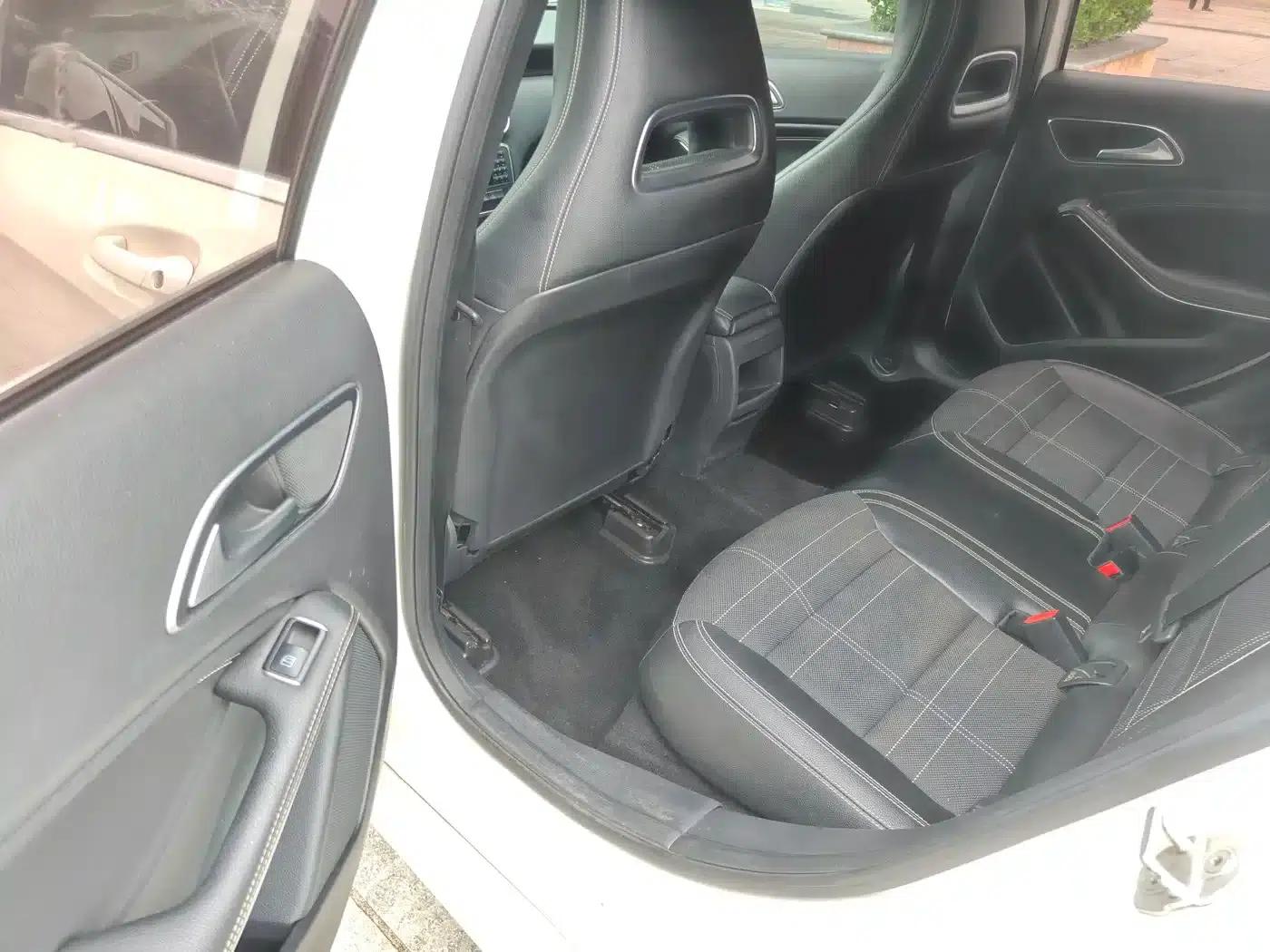 2015 Mercedes-Benz A-Class Imported Model A 200 Fashion Edition — миниатюра 12