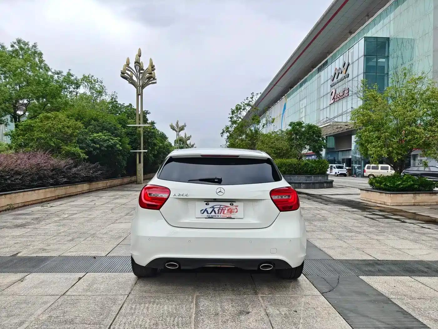 2015 Mercedes-Benz A-Class Imported Model A 200 Fashion Edition — миниатюра 5