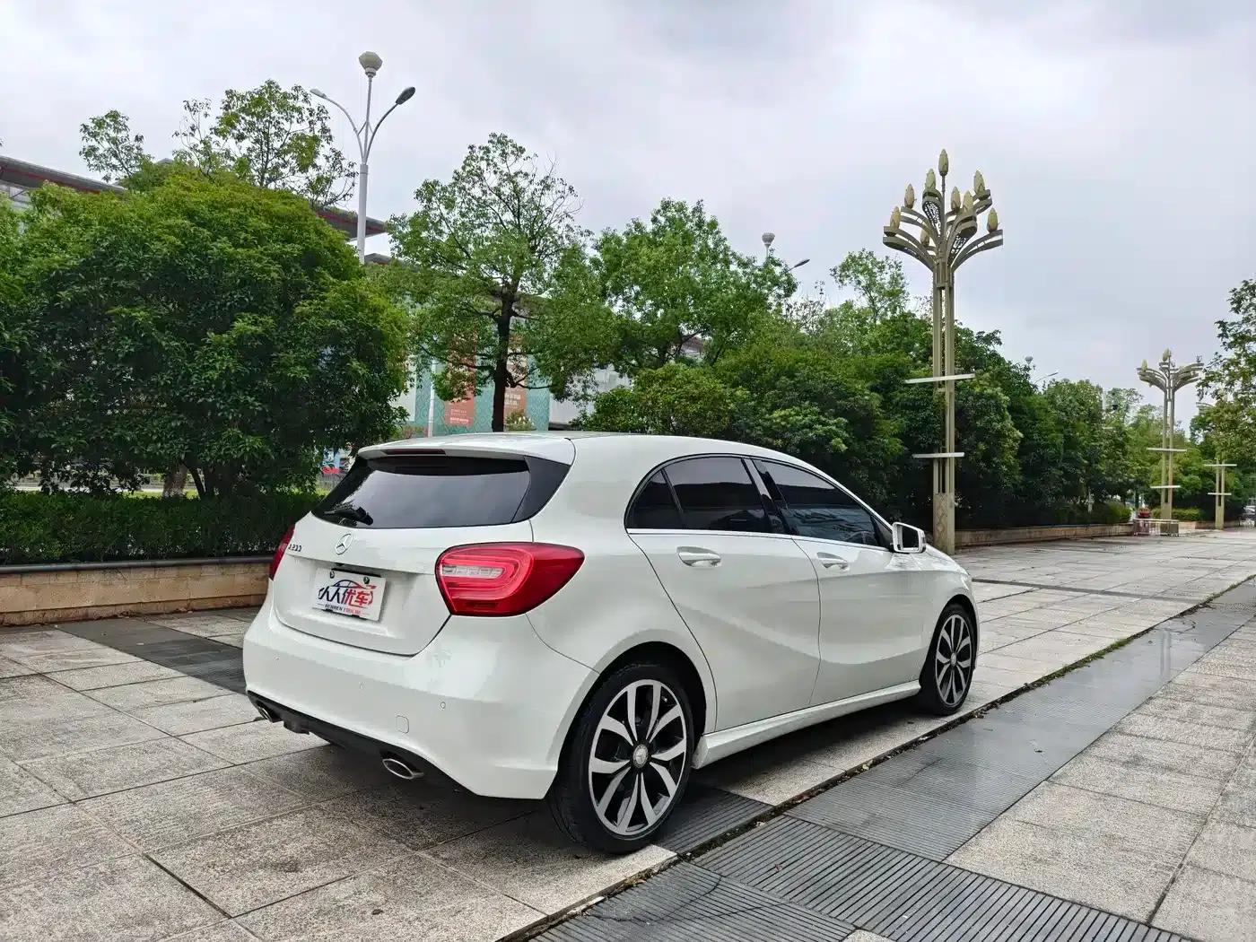 2015 Mercedes-Benz A-Class Imported Model A 200 Fashion Edition — миниатюра 6