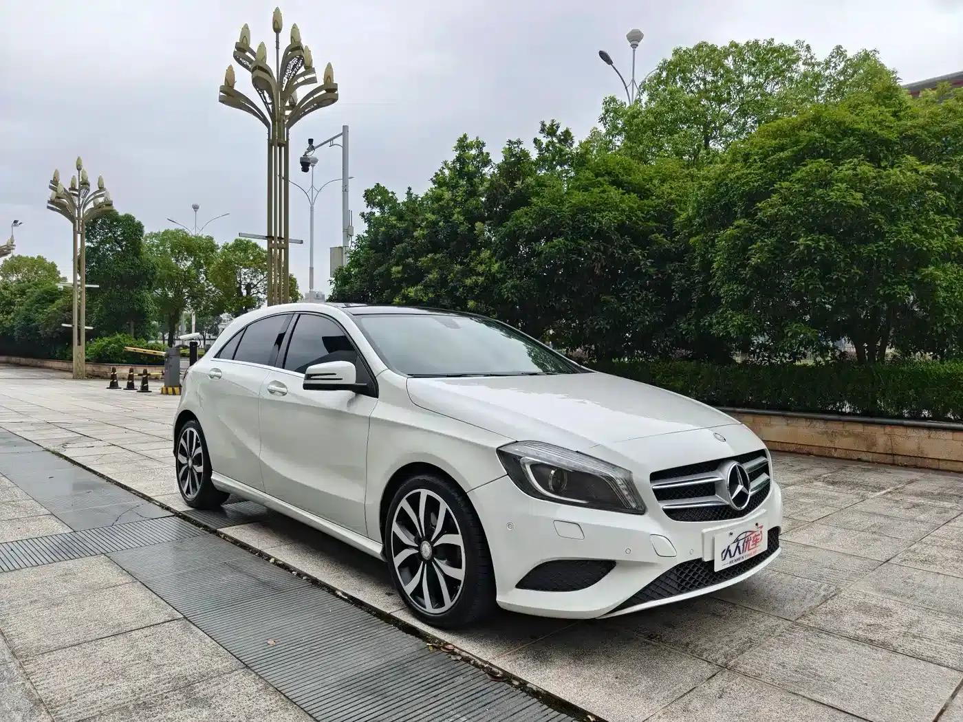 2015 Mercedes-Benz A-Class Imported Model A 200 Fashion Edition — миниатюра 7