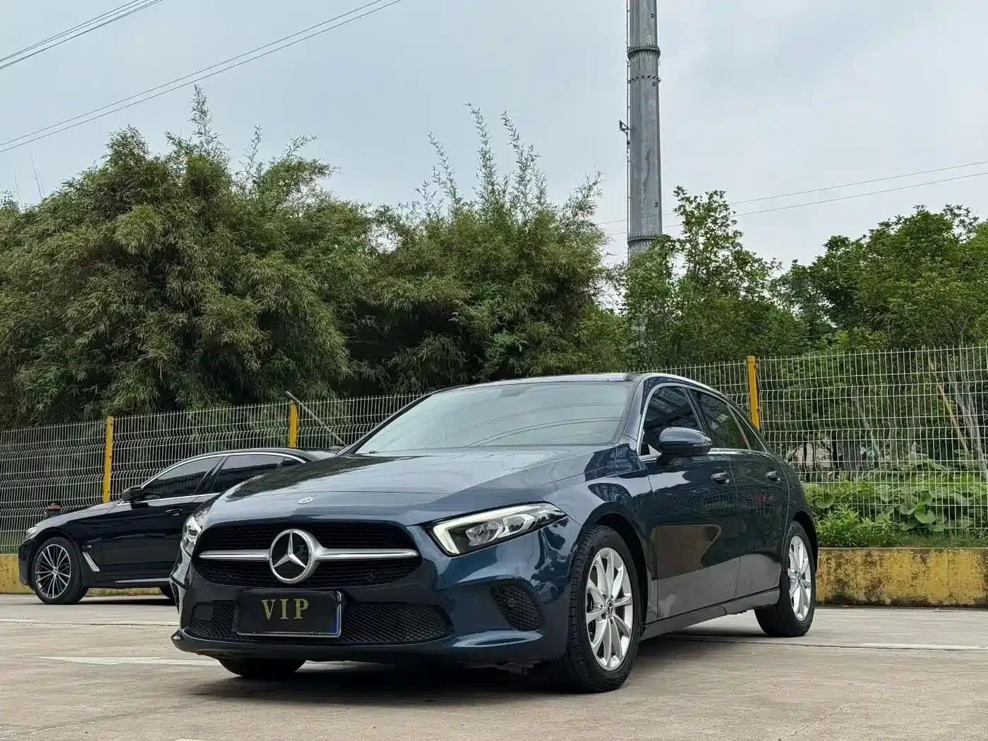 2022 Mercedes-Benz A-Class (Imported) Facelift Model A 200 Fashion Edition — миниатюра 1