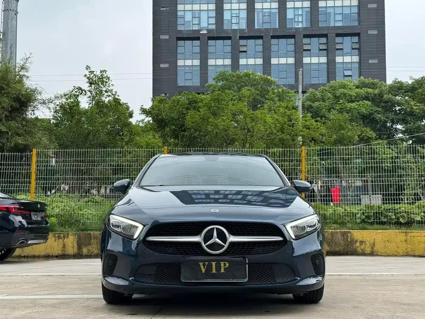 2022 Mercedes-Benz A-Class (Imported) Facelift Model A 200 Fashion Edition — миниатюра 3