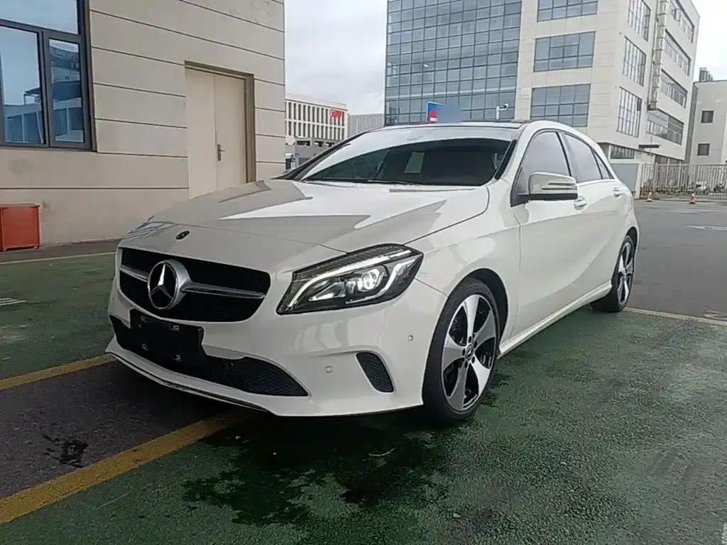 Mercedes-Benz A-Class (Imported) 2018 A 200 Fashion Model — миниатюра 2