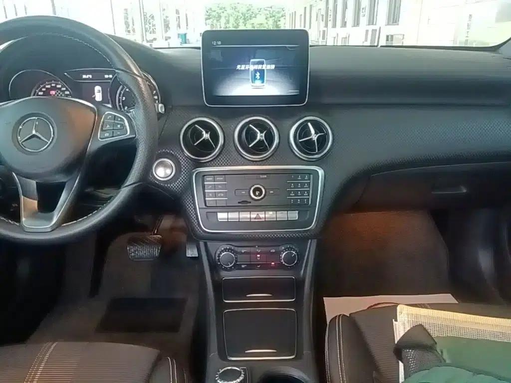 Mercedes-Benz A-Class (Imported) 2018 A 200 Fashion Model — миниатюра 13