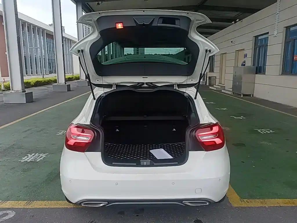 Mercedes-Benz A-Class (Imported) 2018 A 200 Fashion Model — миниатюра 19