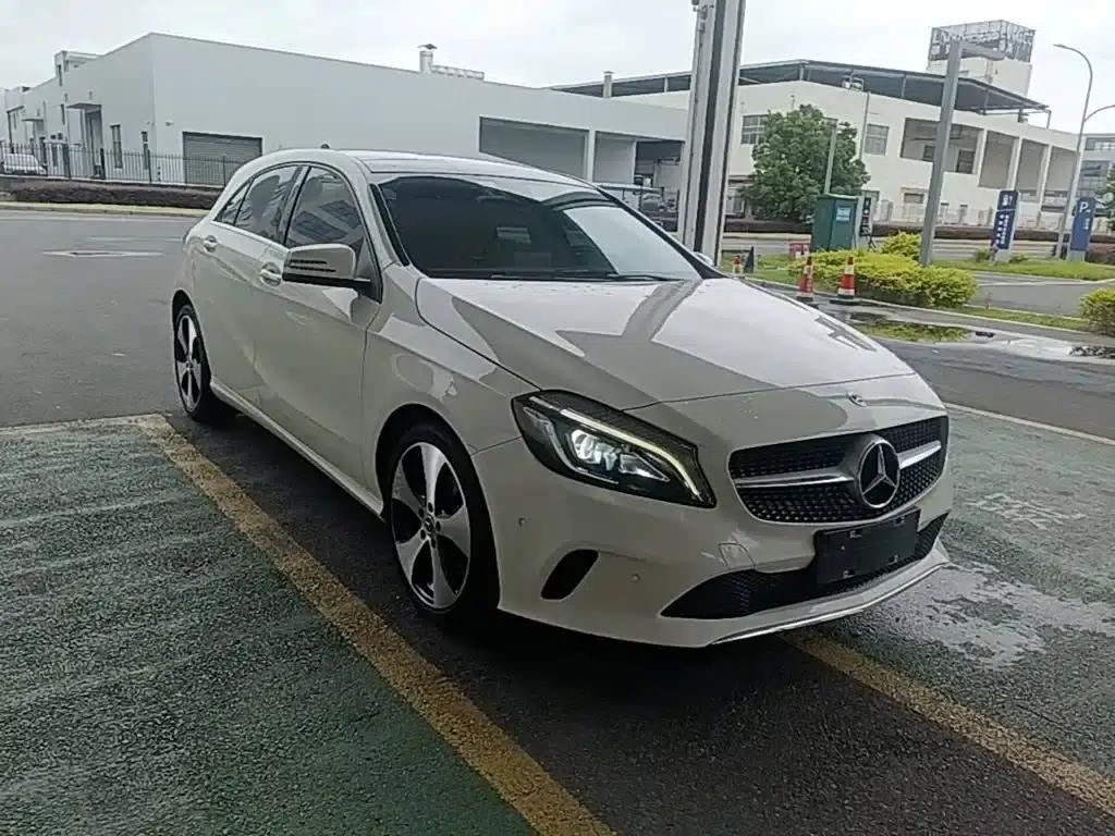 Mercedes-Benz A-Class (Imported) 2018 A 200 Fashion Model — миниатюра 4