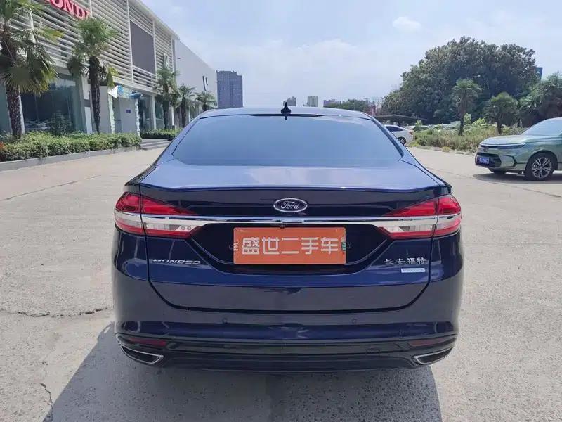 2017 Ford Mondeo EcoBoost 180 Luxury — миниатюра 4