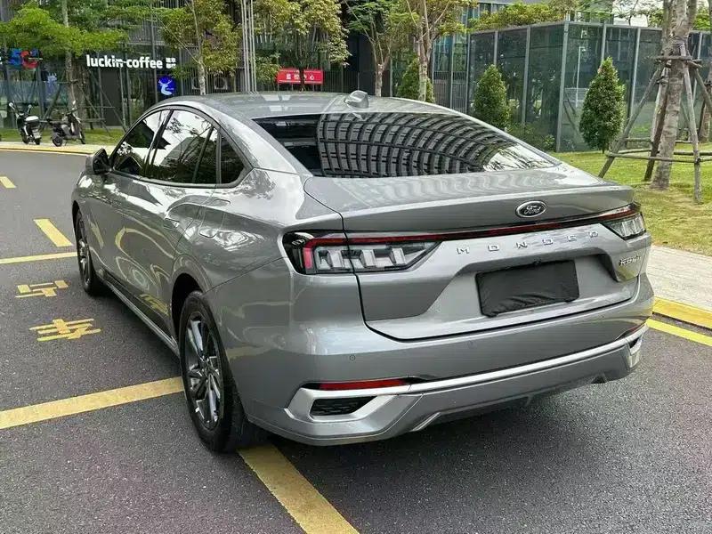 2023 Ford Mondeo EcoBoost 245 Luxury — миниатюра 4