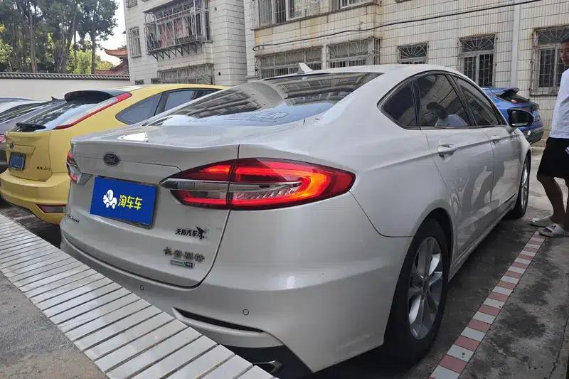 2018 Ford Mondeo EcoBoost 180 Intelligent Fashion Edition (National V Emission Standard) — миниатюра 3