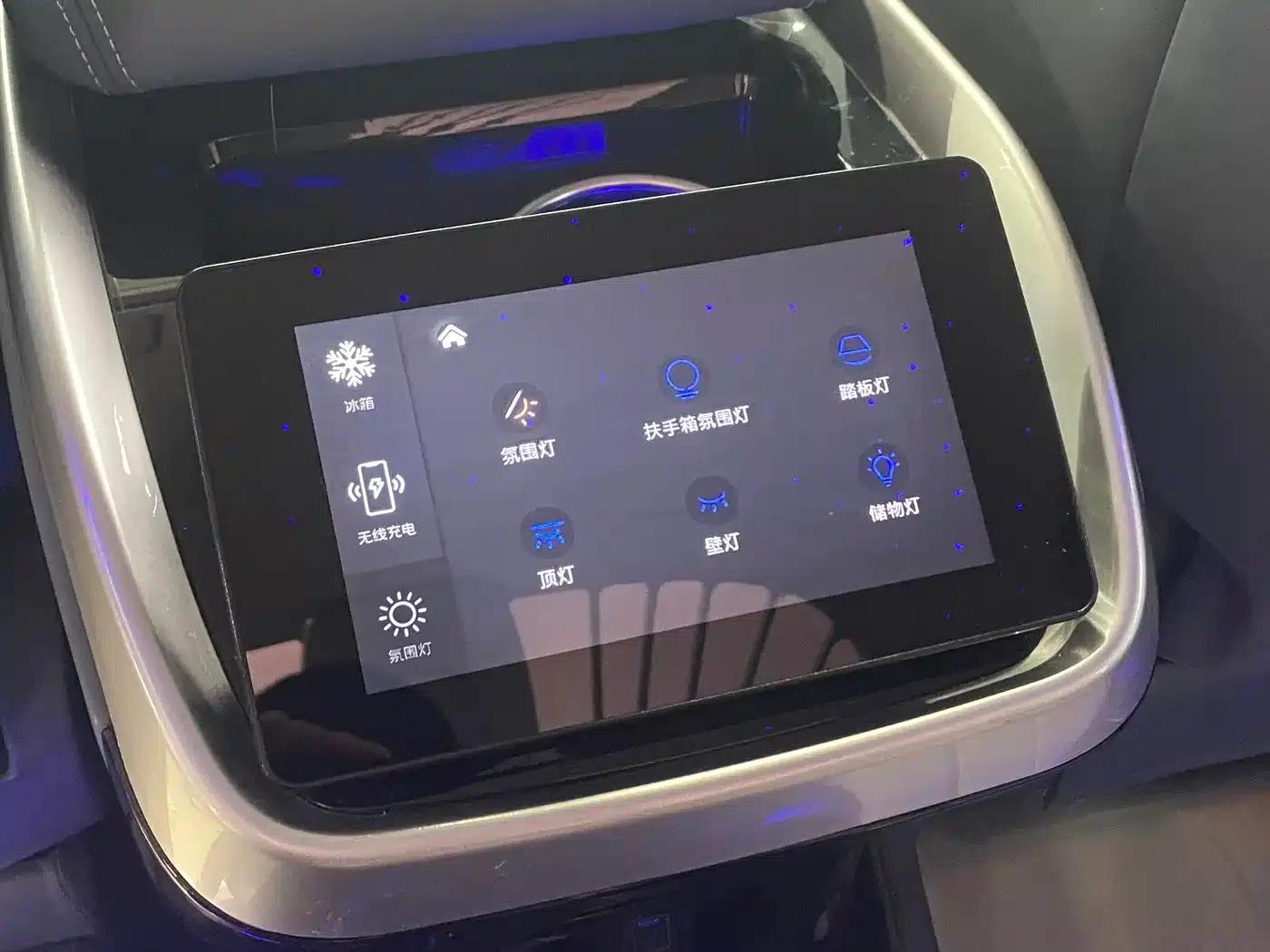 2023 Nissan Vito 2.0T Business Edition 7-seater — миниатюра 12