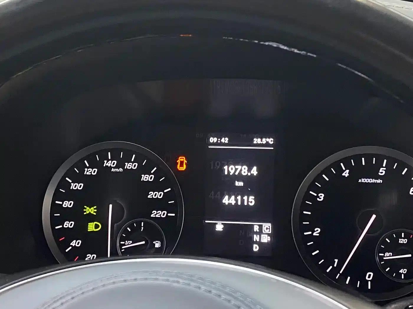 2023 Nissan Vito 2.0T Business Edition 7-seater — миниатюра 7