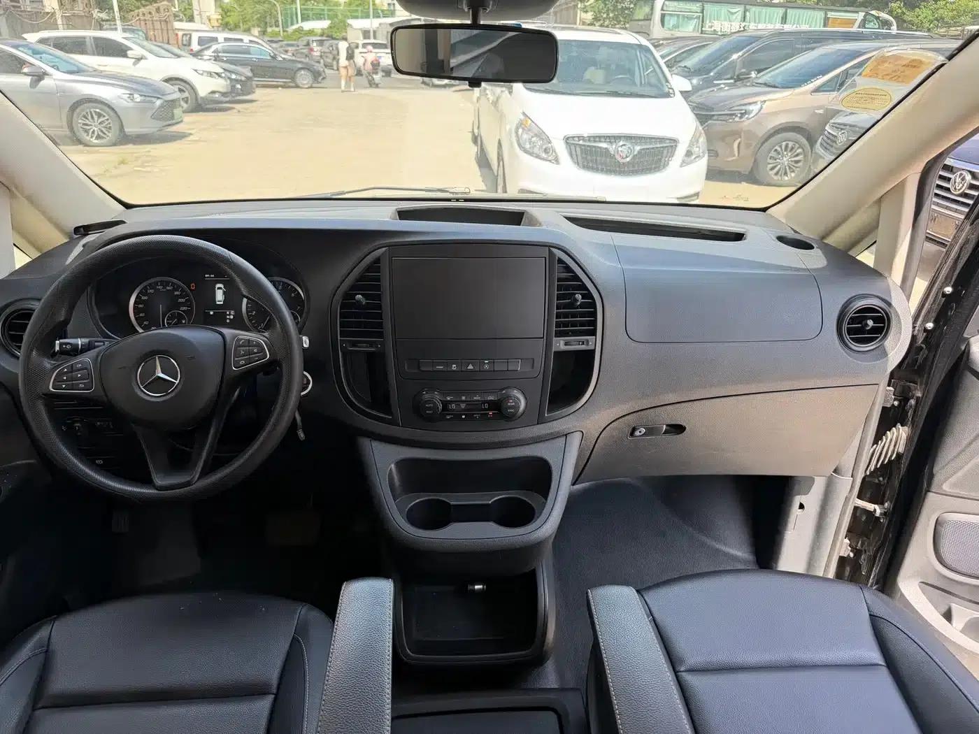 Vito 2020 2.0T Elite Edition 9-seater — миниатюра 18