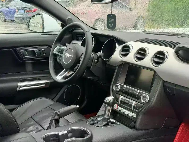 2015 Mustang 2.3T Performance Edition — миниатюра 11