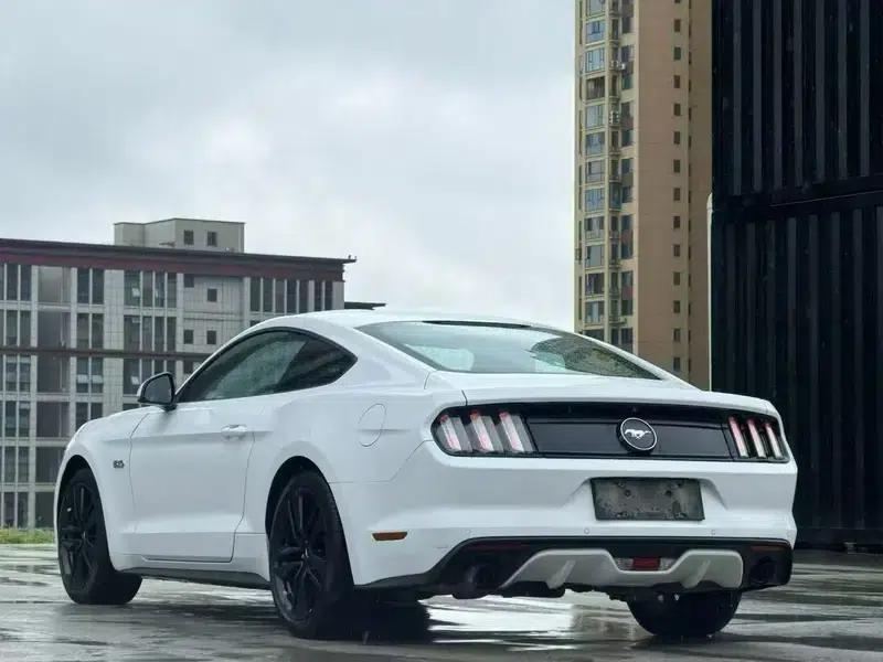 2015 Mustang 2.3T Performance Edition — миниатюра 4