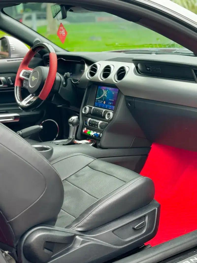 2020 Mustang 2.3T EcoBoost — миниатюра 6