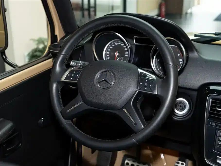 2017 Mercedes-Benz G-Class G 350 d — миниатюра 12