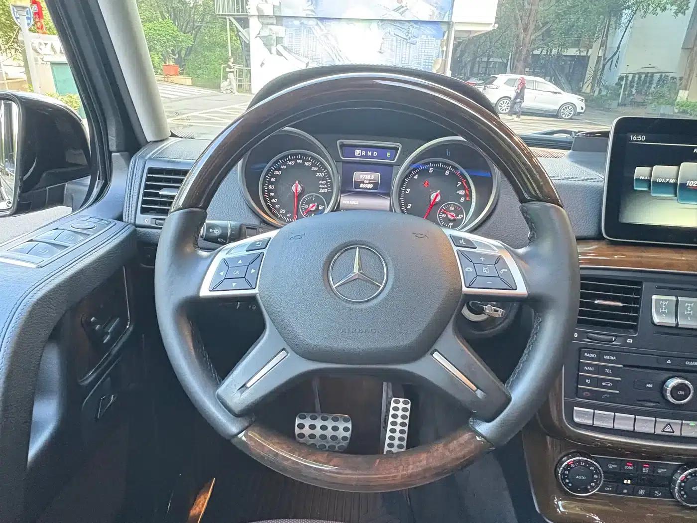 2017 Mercedes-Benz G-Class G 500 — миниатюра 15