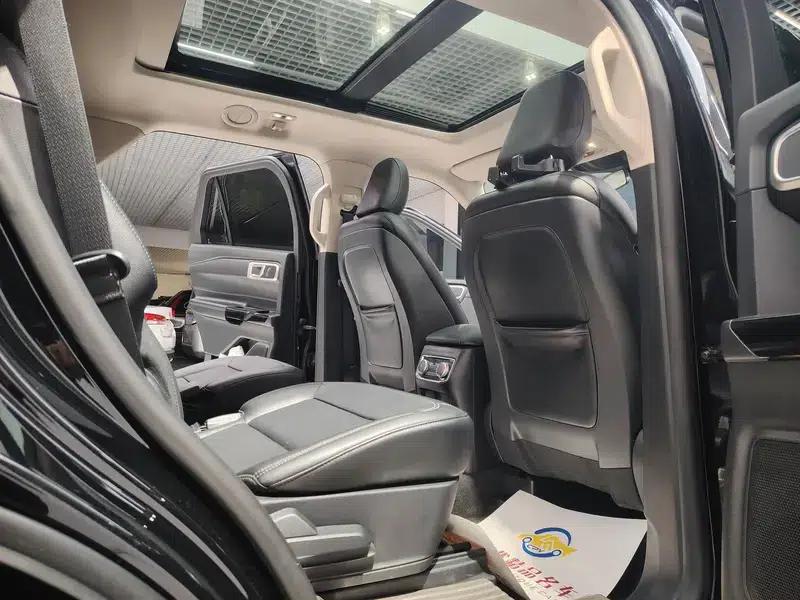 2020 Ford Explorer EcoBoost 285 Rear-Wheel Drive Fashion Edition 6-Seater — миниатюра 17