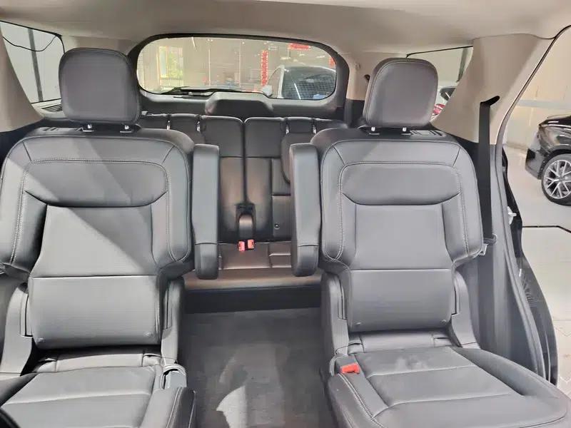 2020 Ford Explorer EcoBoost 285 Rear-Wheel Drive Fashion Edition 6-Seater — миниатюра 19