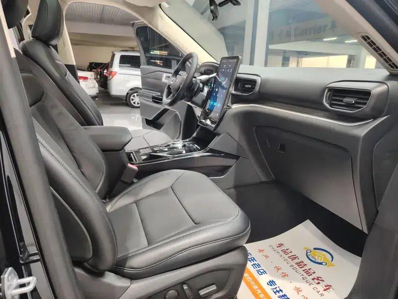 2020 Ford Explorer EcoBoost 285 Rear-Wheel Drive Fashion Edition 6-Seater — миниатюра 6