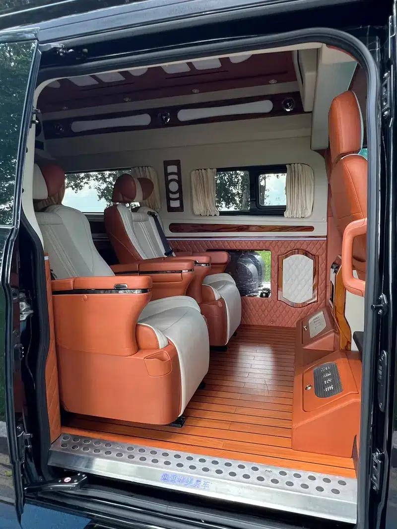 Ford Transit 2021 2.0T Gasoline Automatic Premium Commercial/Vehicle Type, Mid-Wheelbase, Mid-Roof, 7-Seater, China VI Emission Standard — миниатюра 6