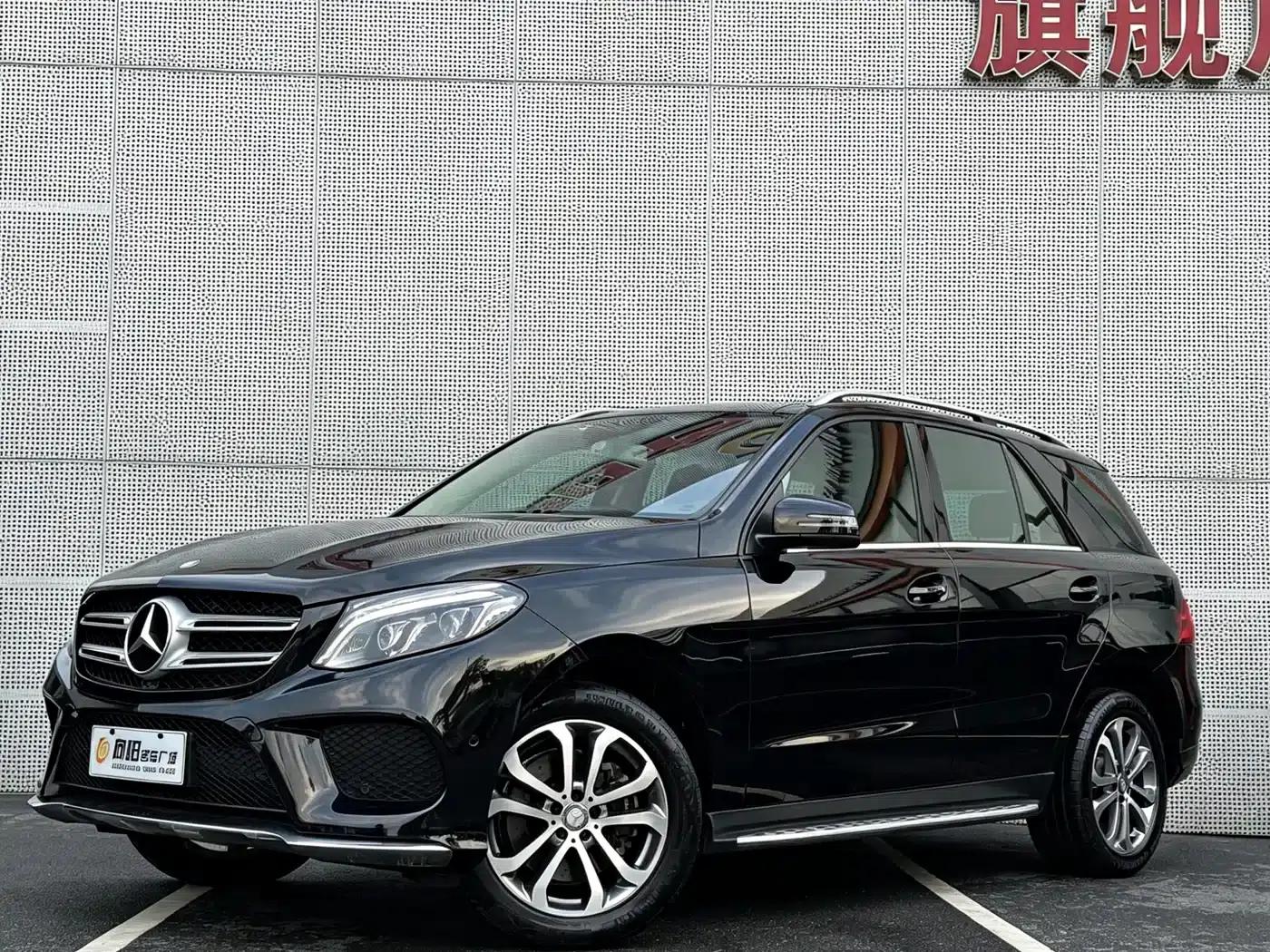 Imported Mercedes-Benz GLE 2017 GLE 320 4MATIC Dynamic — миниатюра 1