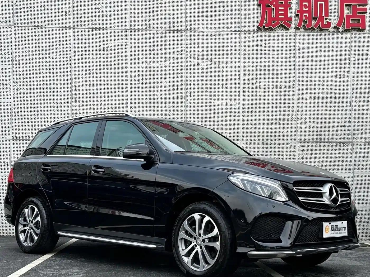 Imported Mercedes-Benz GLE 2017 GLE 320 4MATIC Dynamic — миниатюра 3