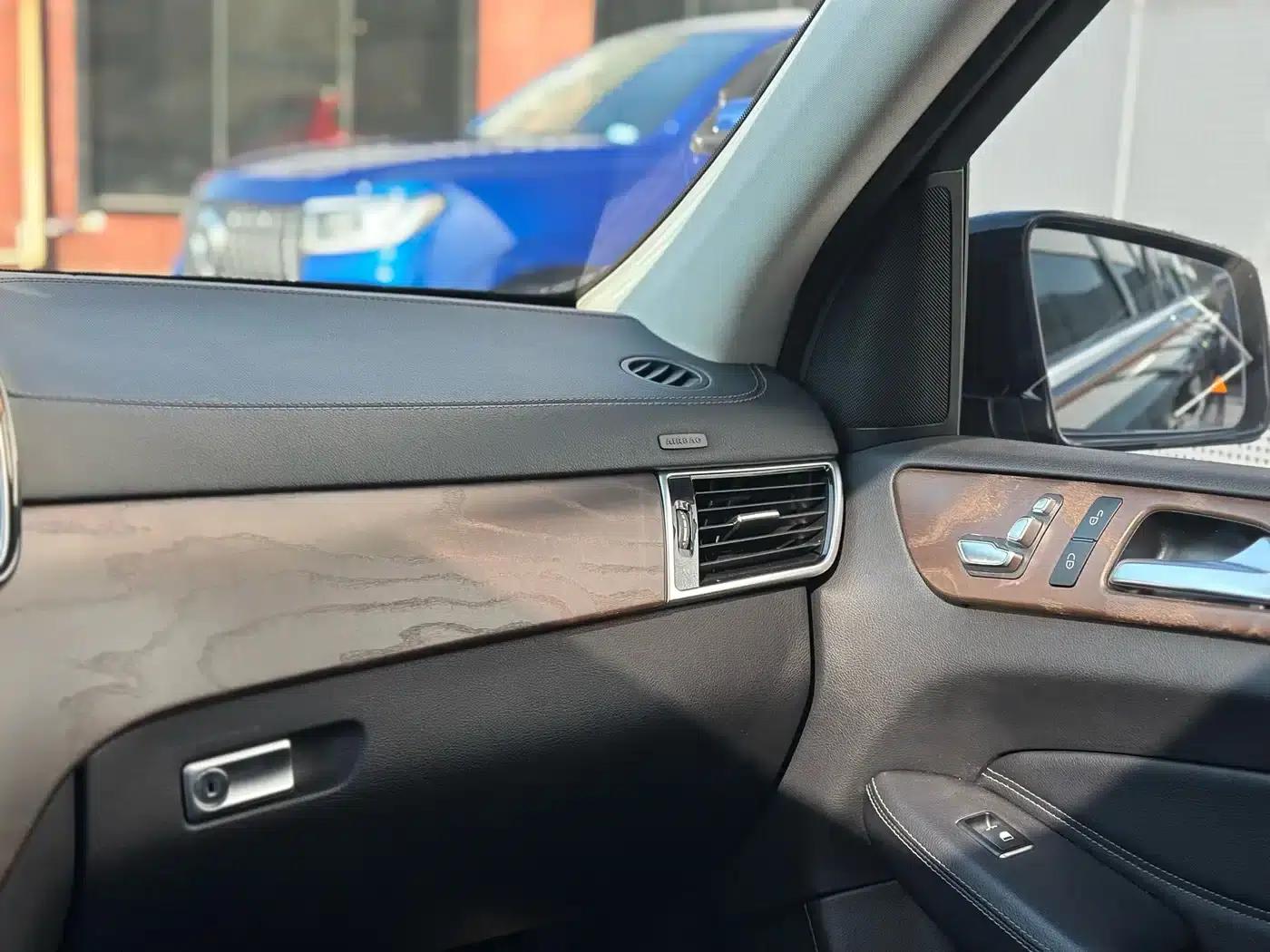 Imported Mercedes-Benz GLE 2017 GLE 320 4MATIC Dynamic — миниатюра 25