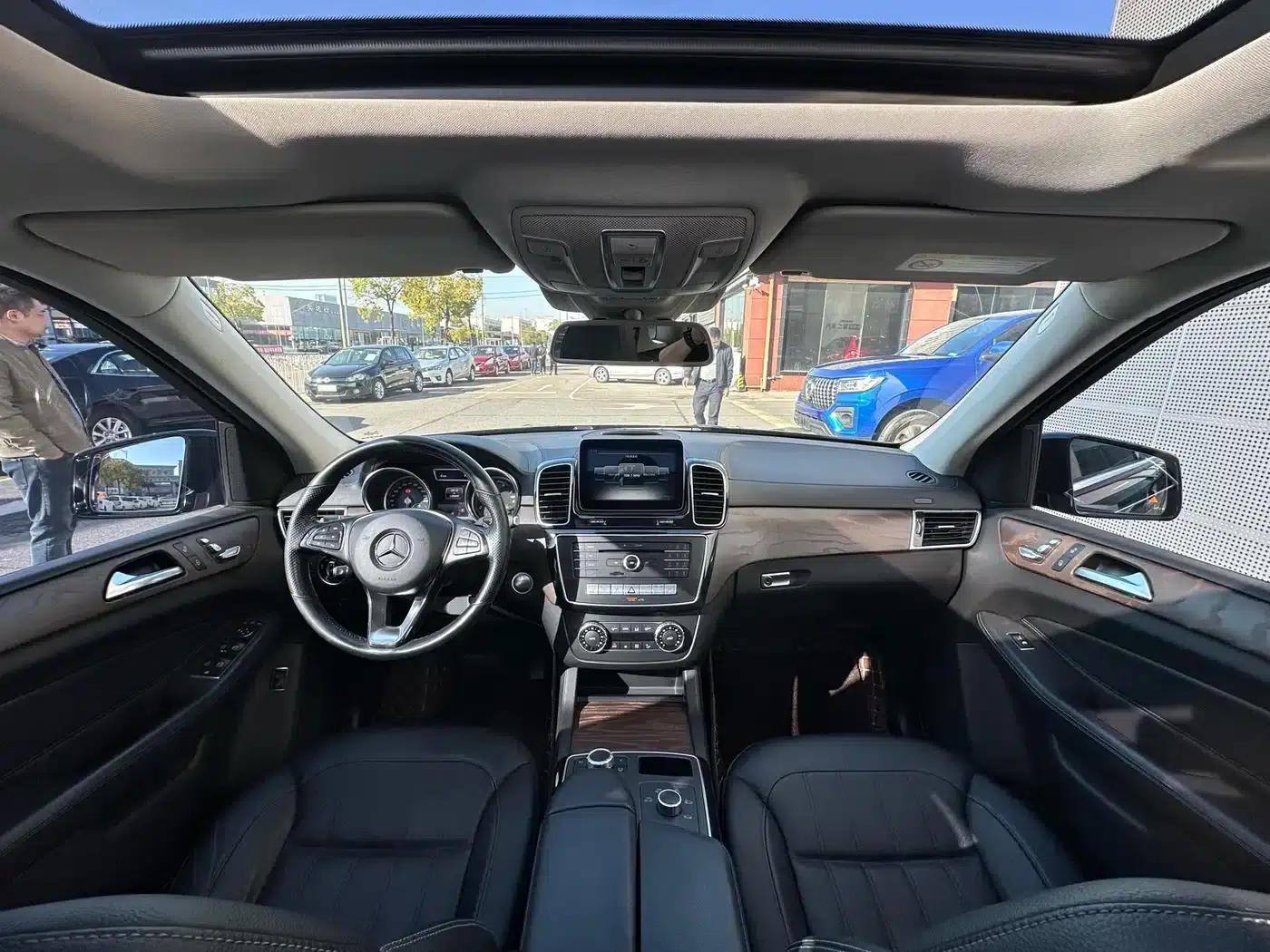 Imported Mercedes-Benz GLE 2017 GLE 320 4MATIC Dynamic — миниатюра 9
