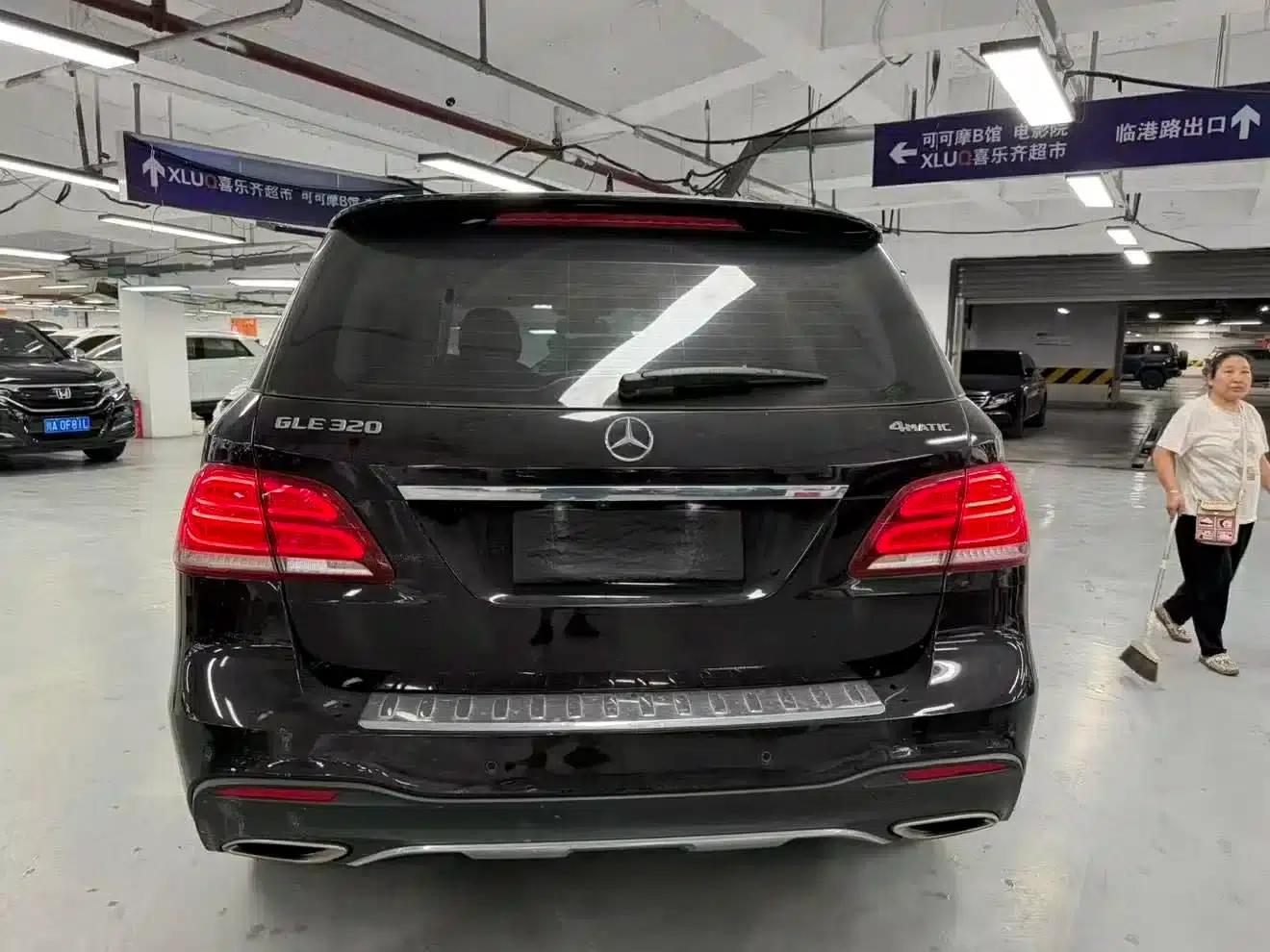 Mercedes-Benz GLE (Imported) 2016 GLE 320 4MATIC Luxury — миниатюра 16