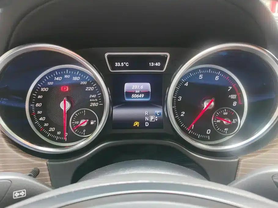Imported Mercedes-Benz GLE 2018 GLE 320 4MATIC Luxury Edition — миниатюра 14
