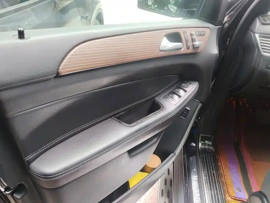 Imported Mercedes-Benz GLE 2018 GLE 320 4MATIC Luxury Edition — миниатюра 7