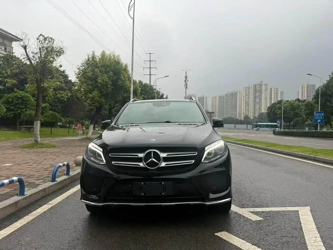 Imported Mercedes-Benz GLE 2017 GLE 320 4MATIC Dynamic — миниатюра 2
