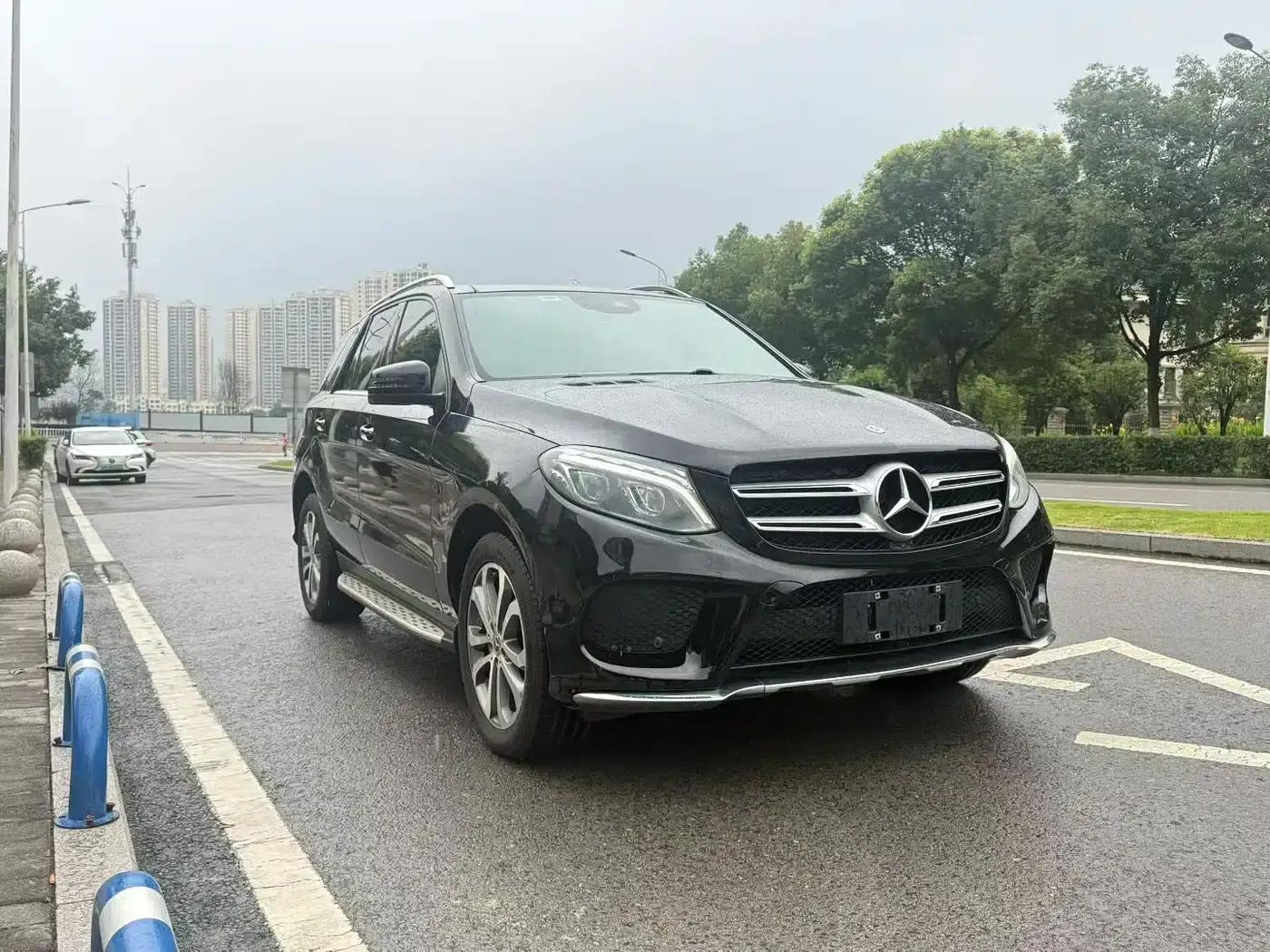 Imported Mercedes-Benz GLE 2017 GLE 320 4MATIC Dynamic — миниатюра 3