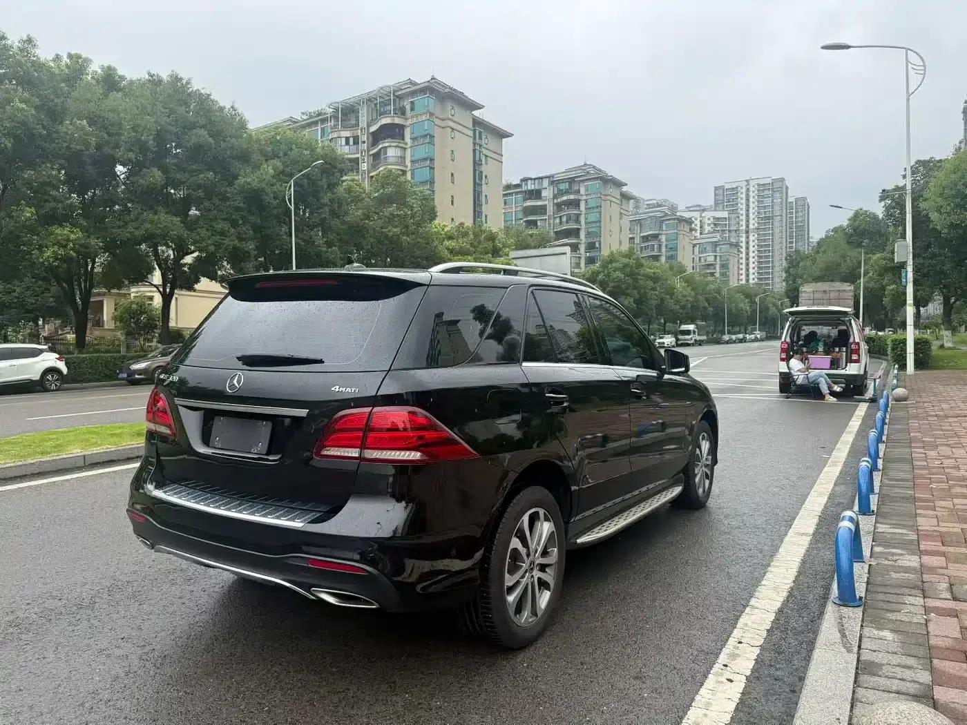 Imported Mercedes-Benz GLE 2017 GLE 320 4MATIC Dynamic — миниатюра 4