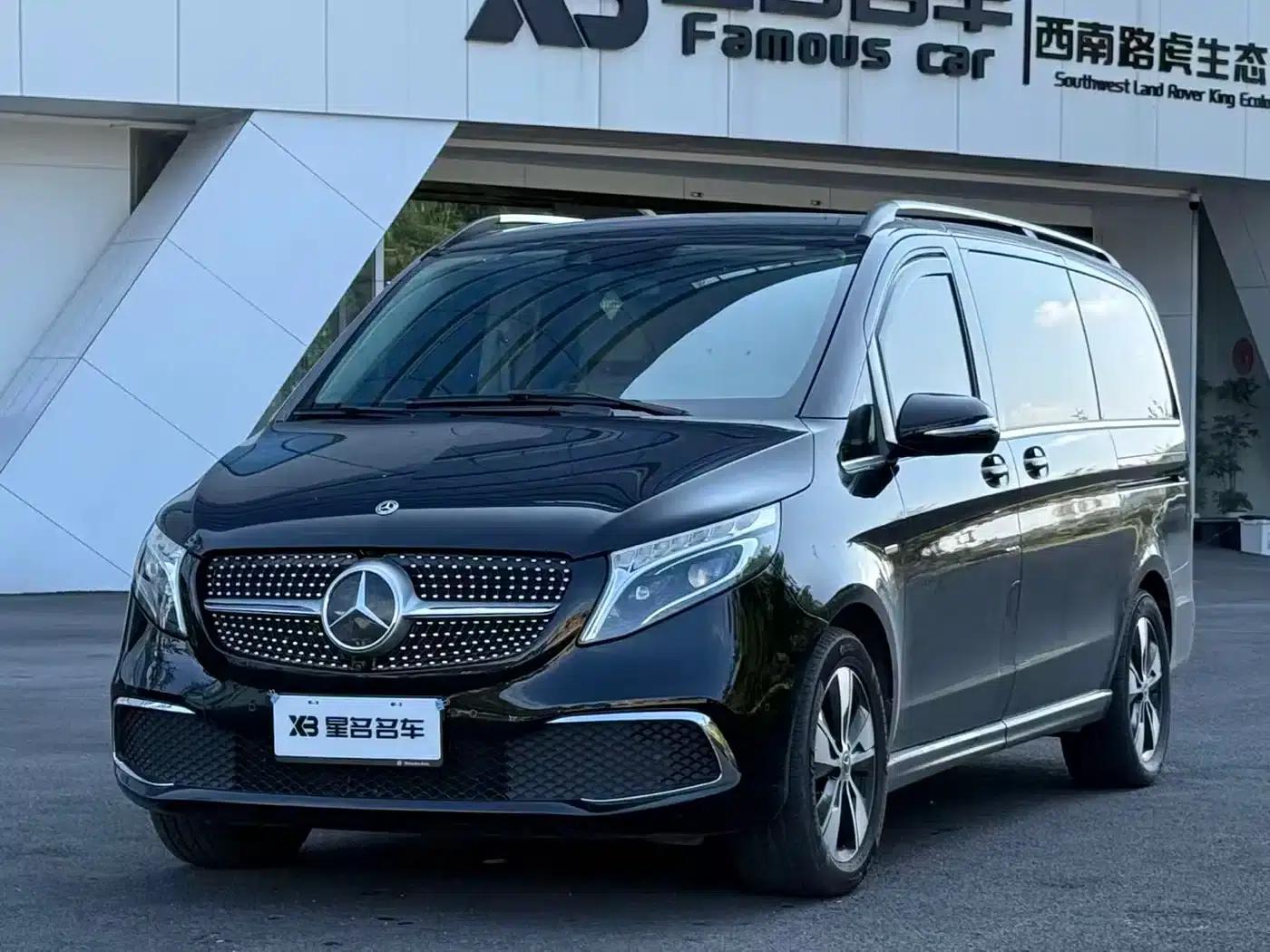 Mercedes-Benz V-Class 2022 V 260 Premium Edition — миниатюра 1