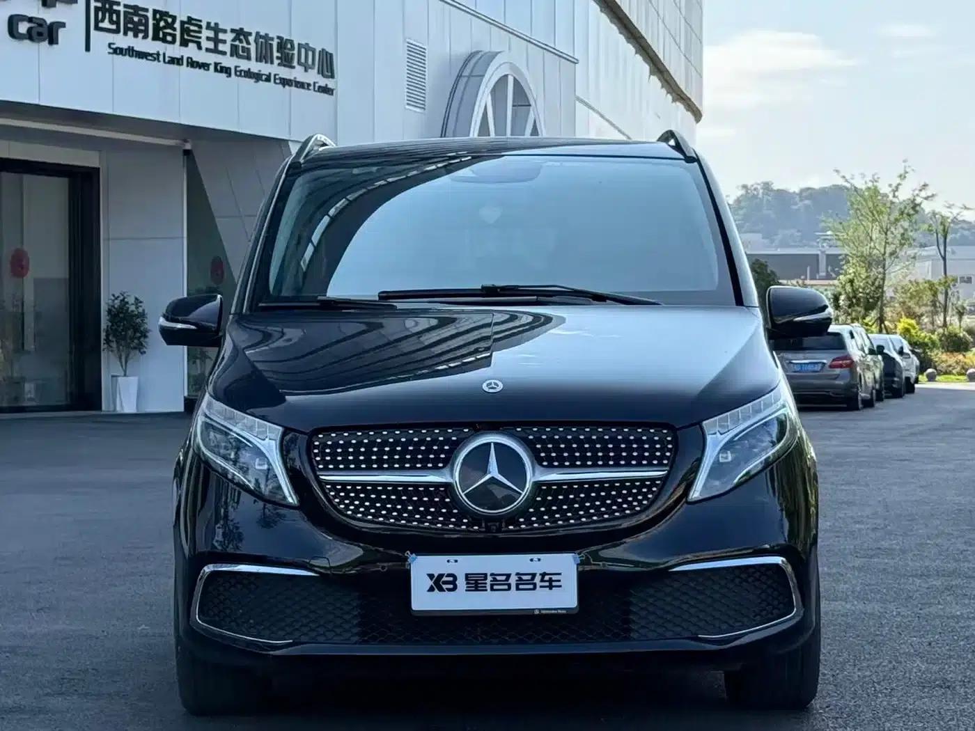 Mercedes-Benz V-Class 2022 V 260 Premium Edition — миниатюра 2