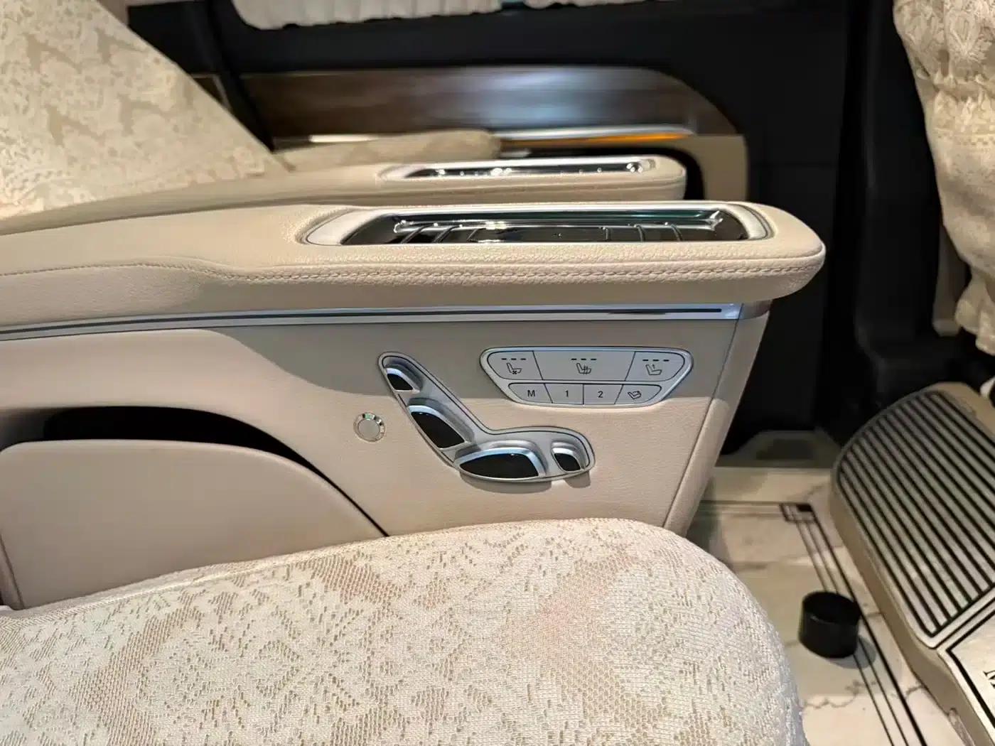 Mercedes-Benz V-Class 2022 V 260 Premium Edition — миниатюра 11