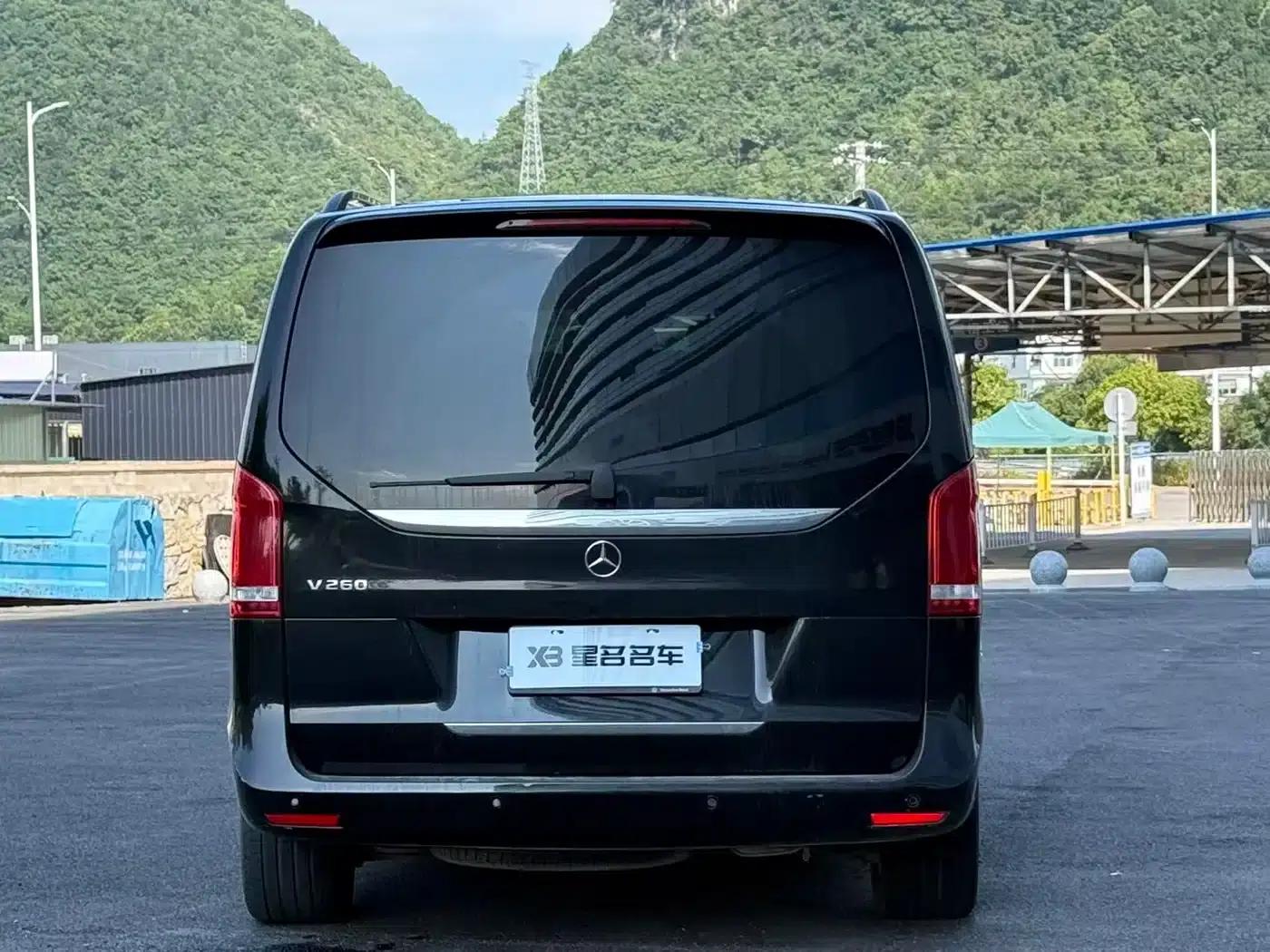 Mercedes-Benz V-Class 2022 V 260 Premium Edition — миниатюра 14