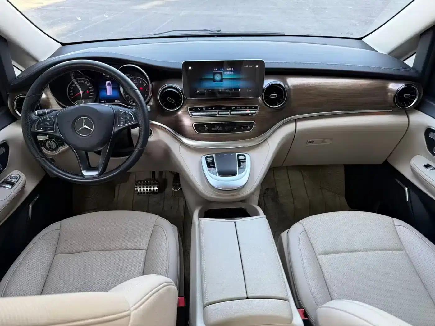Mercedes-Benz V-Class 2022 V 260 Premium Edition — миниатюра 6