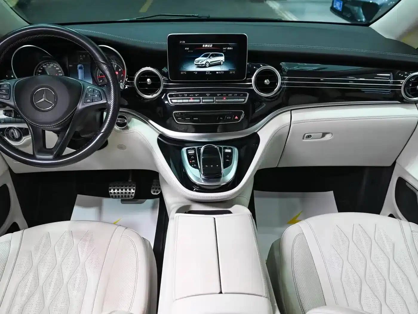 Mercedes-Benz V-Class 2018 V 260 L Premium Extended Edition (China VI Emission Standard) — миниатюра 12