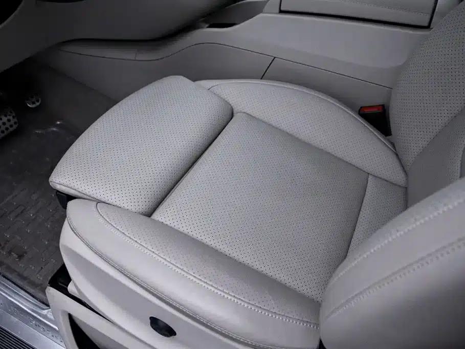 Mercedes-Benz V-Class 2022 V 260 L Long Wheelbase Premium Edition — миниатюра 13