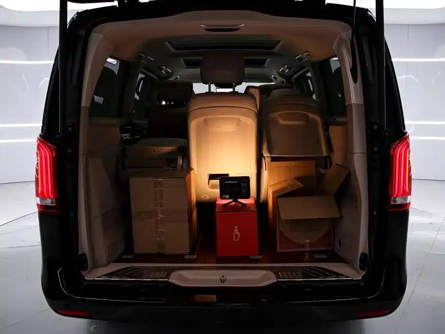 Mercedes-Benz V-Class 2022 V 260 L Long Wheelbase Premium Edition — миниатюра 15