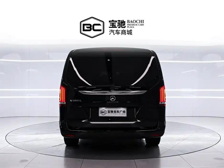 Mercedes-Benz V-Class 2022 V 260 L Long Wheelbase Premium Edition — миниатюра 4