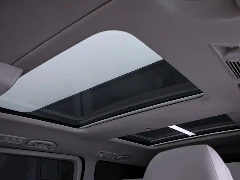 Mercedes-Benz V-Class 2022 V 260 L Long Wheelbase Premium Edition — миниатюра 10