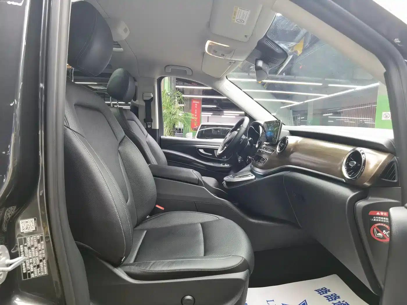 Mercedes-Benz V-Class 2020 V 260 L Long Wheelbase Luxury Edition — миниатюра 8
