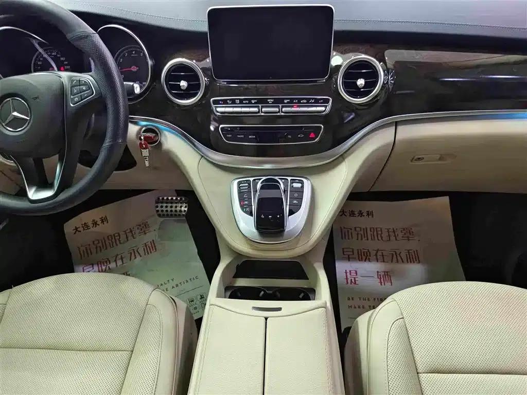 Mercedes-Benz V-Class 2018 V 260 Premium Edition (China VI Emission Standard) — миниатюра 13