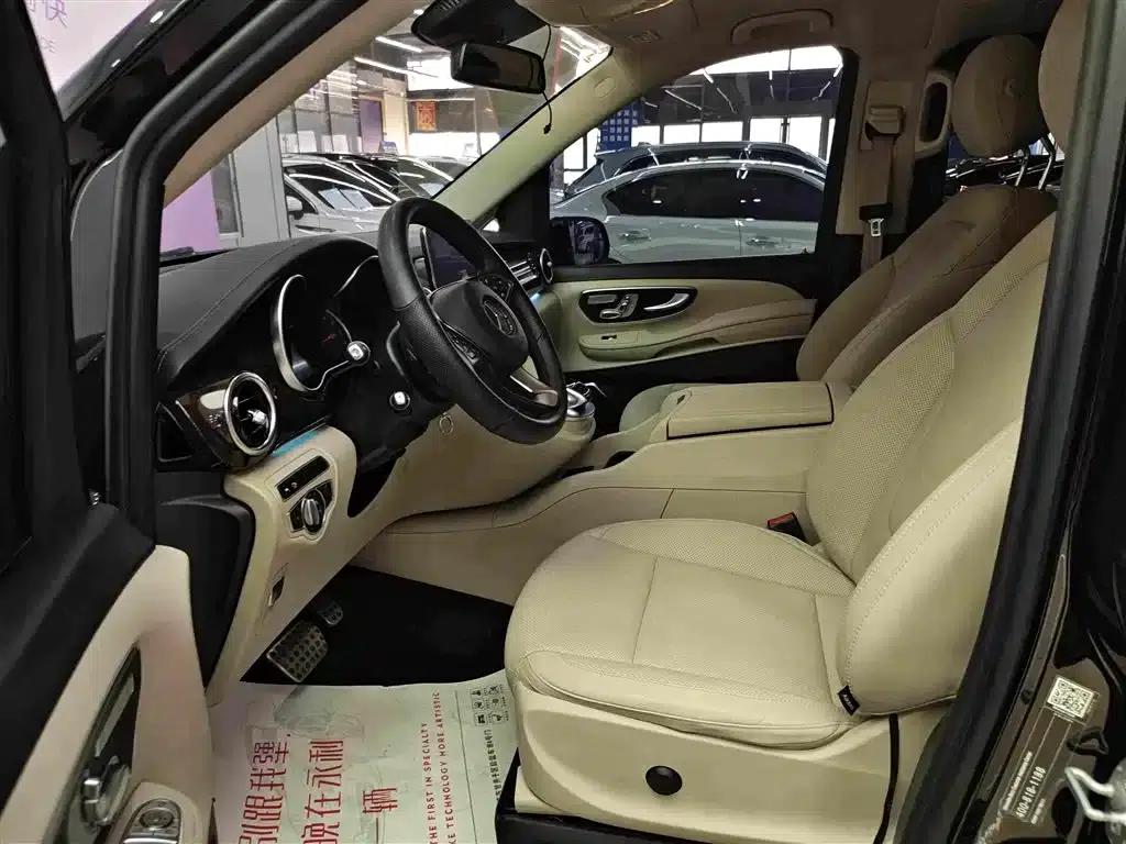 Mercedes-Benz V-Class 2018 V 260 Premium Edition (China VI Emission Standard) — миниатюра 10