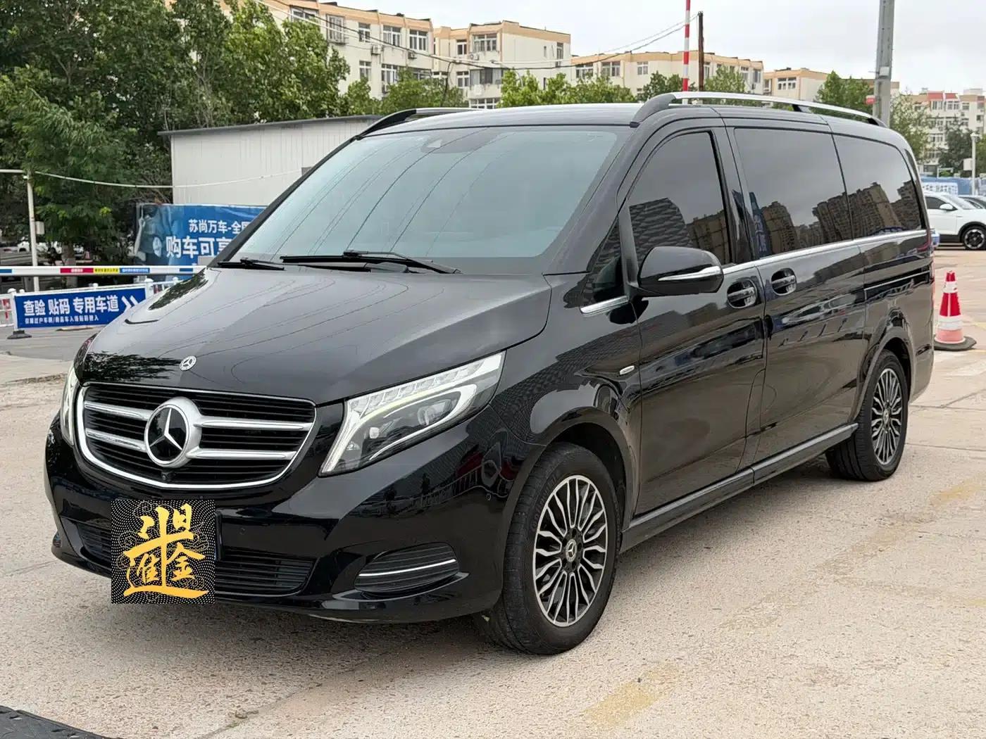 Mercedes-Benz V-Class 2018 V 260 Premium Edition (China VI Emission Standard) — миниатюра 1